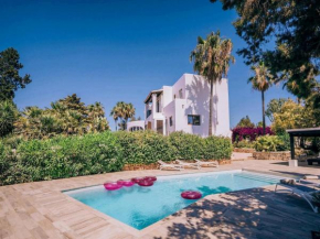 Hotel Beautiful holiday home with cinema hall